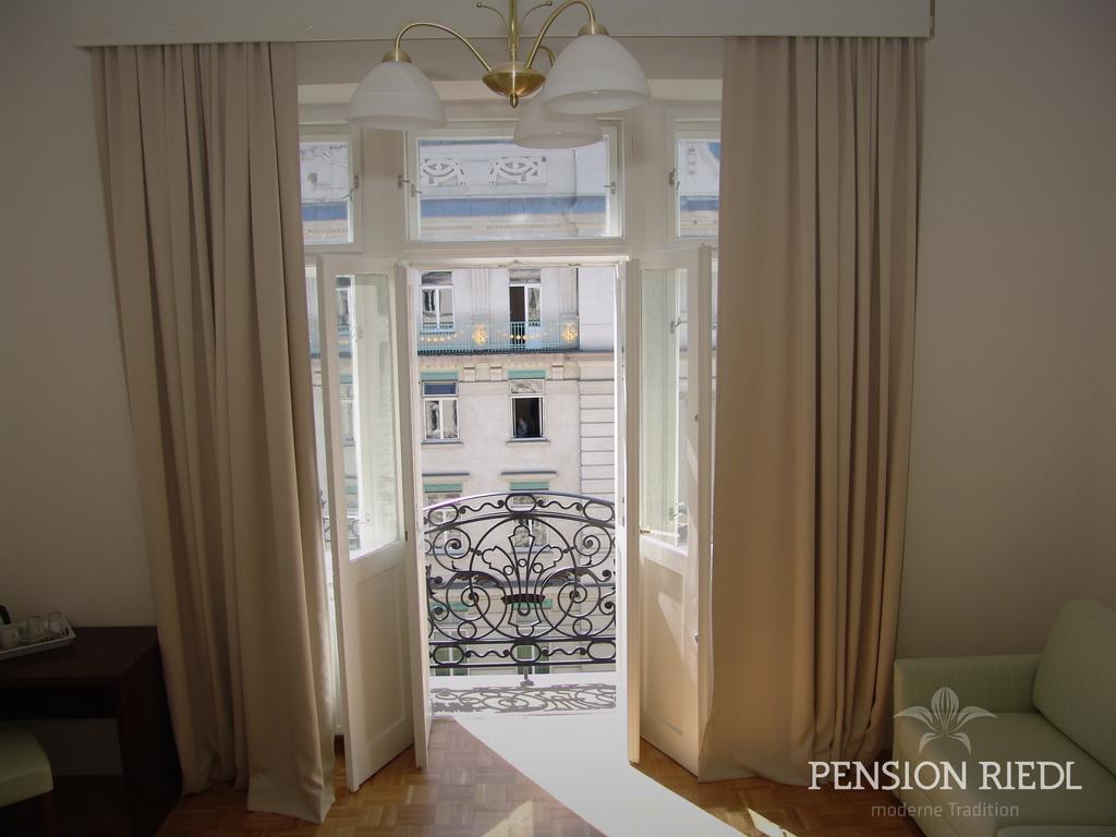 Pension Riedl Wina Ruang foto